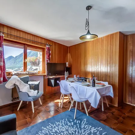 Snowflakes Retreat - Roomy With A View & Relax Solarium Cir 0133