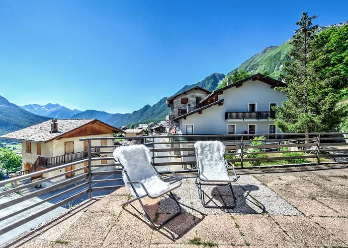 Snowflakes Retreat - Roomy With A View & Relax Solarium Cir 0133